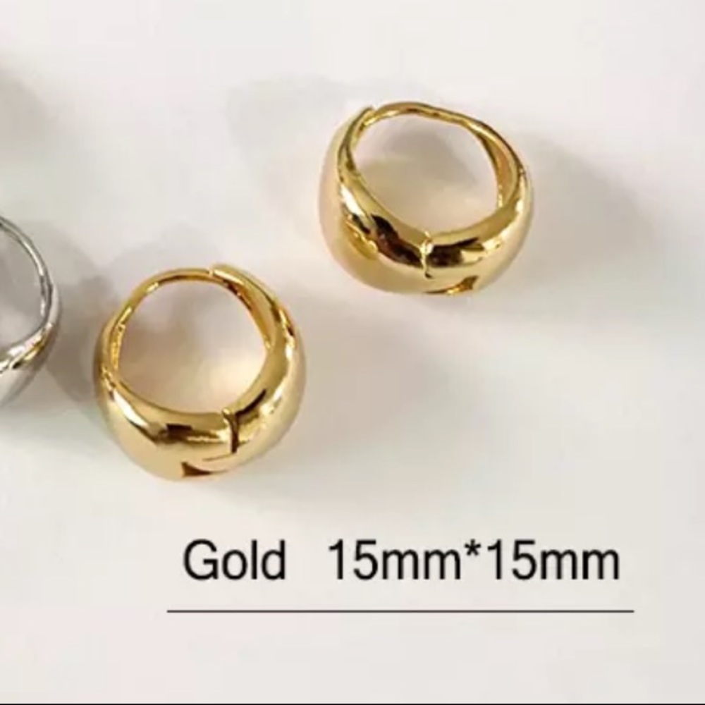 ✨Insta gold plated chunky hoop earrings - Picture 5 of 5